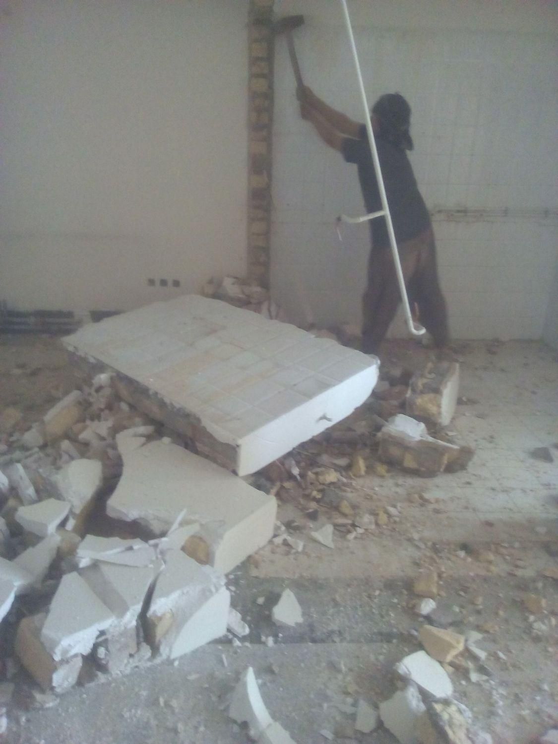 تخریب ساختمان کلی و جزئی مقنی چاه کن وصل فاضلاب|خدمات پیشه و مهارت|قم, باسکول|دیوار