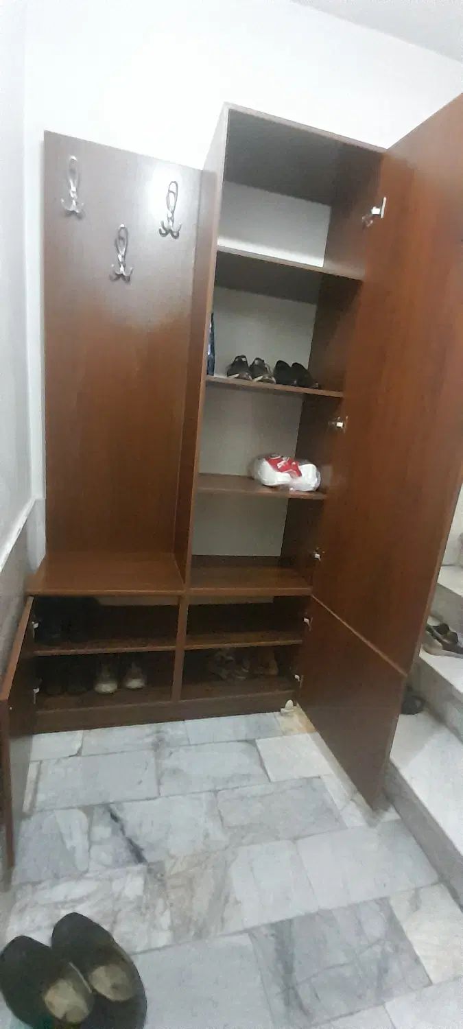 جاکفشی که هم لباس آویز داره هم کشو دار و جادار|جاکفشی، کمد، دراور|قدس, شهر‌قدس|دیوار