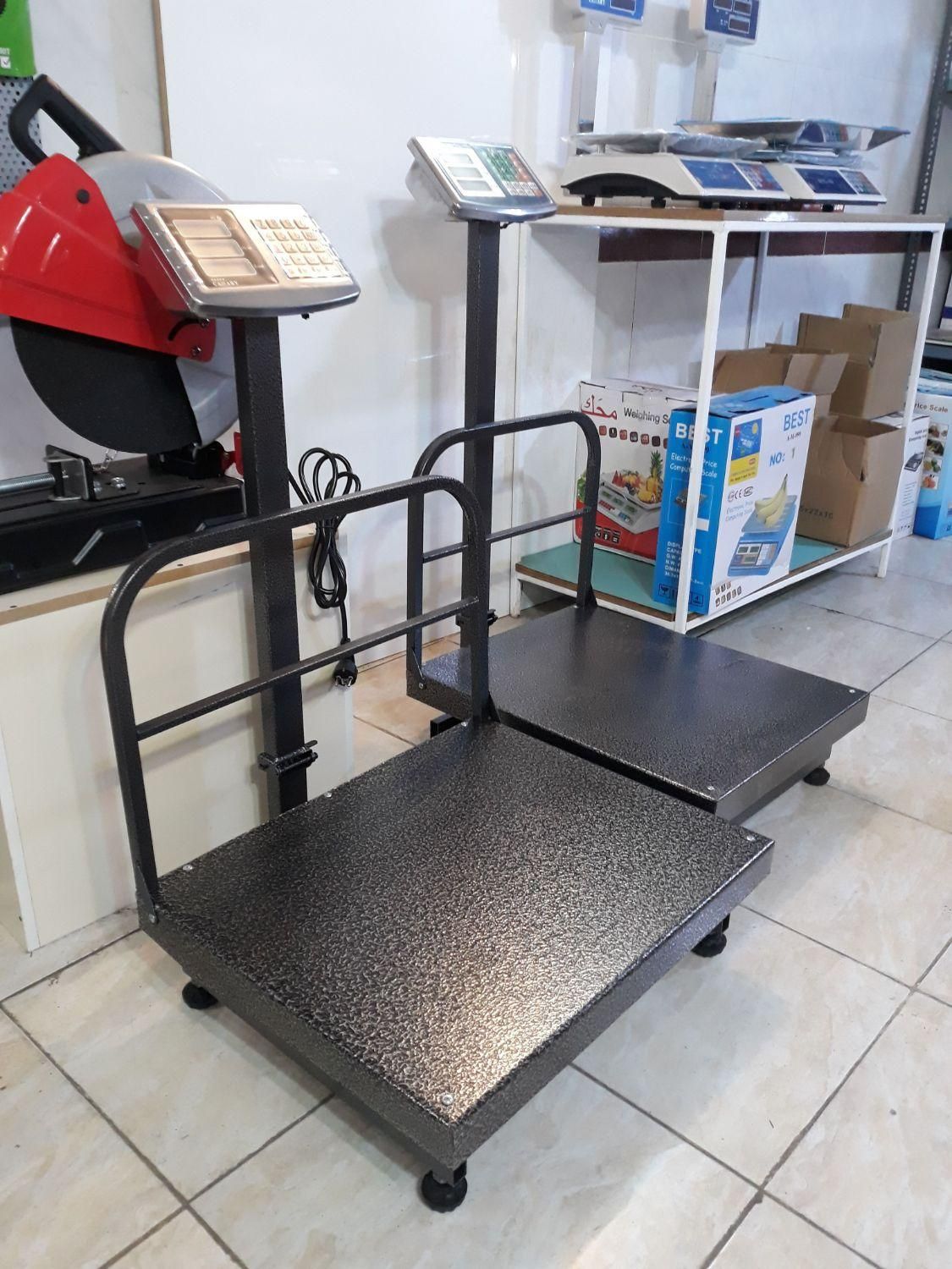 باسکول ترازو ۵۰×۶۰ تاشو  ۴۰۰ کیلو|فروشگاه و مغازه|تبریز, |دیوار