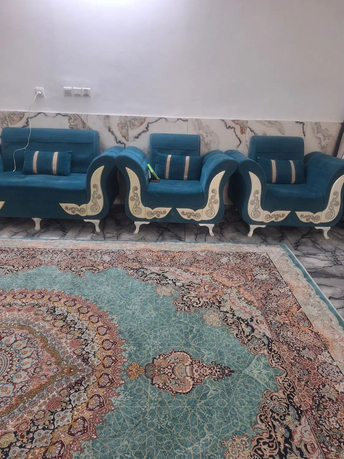مبل ۷نفره|مبلمان خانگی و میز عسلی|مشهد, شهرک شهید باهنر|دیوار