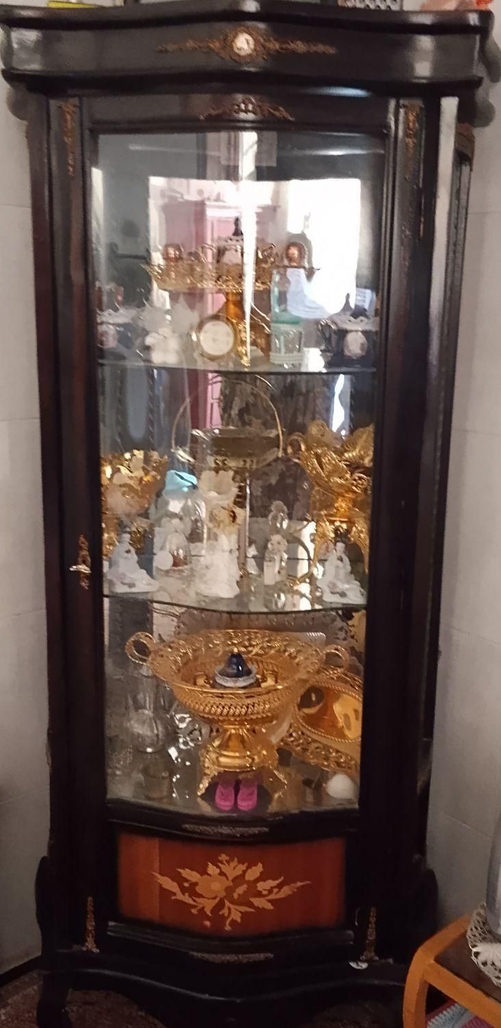 گنجه سه طبقه به اضافه یک کشو مخفی|بوفه، ویترین، کنسول|تربت‌حیدریه, داروپخش|دیوار