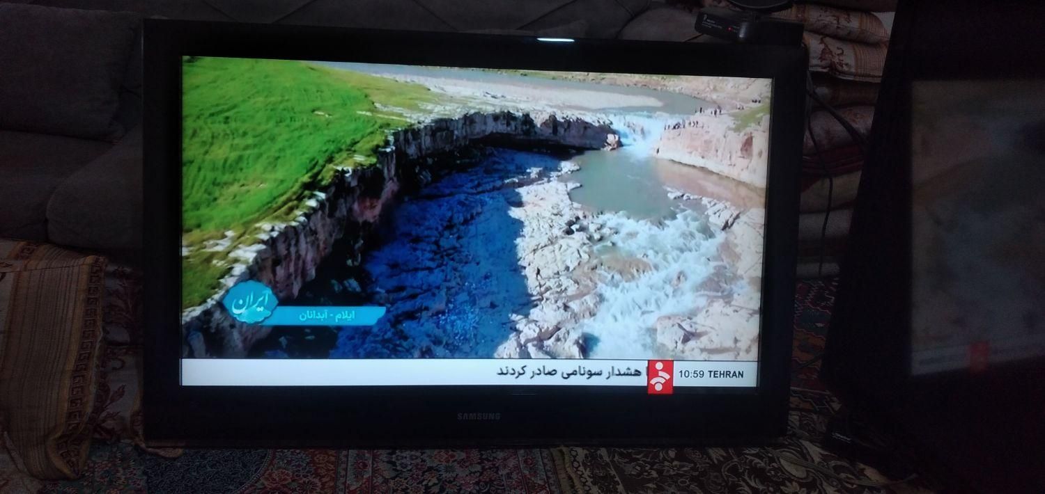 تلوزیون ال جی ۴۷ اینج و تلوزیون ۴۰ اینچ سامسونگ|تلویزیون و پروژکتور|قم, کیوانفر|دیوار