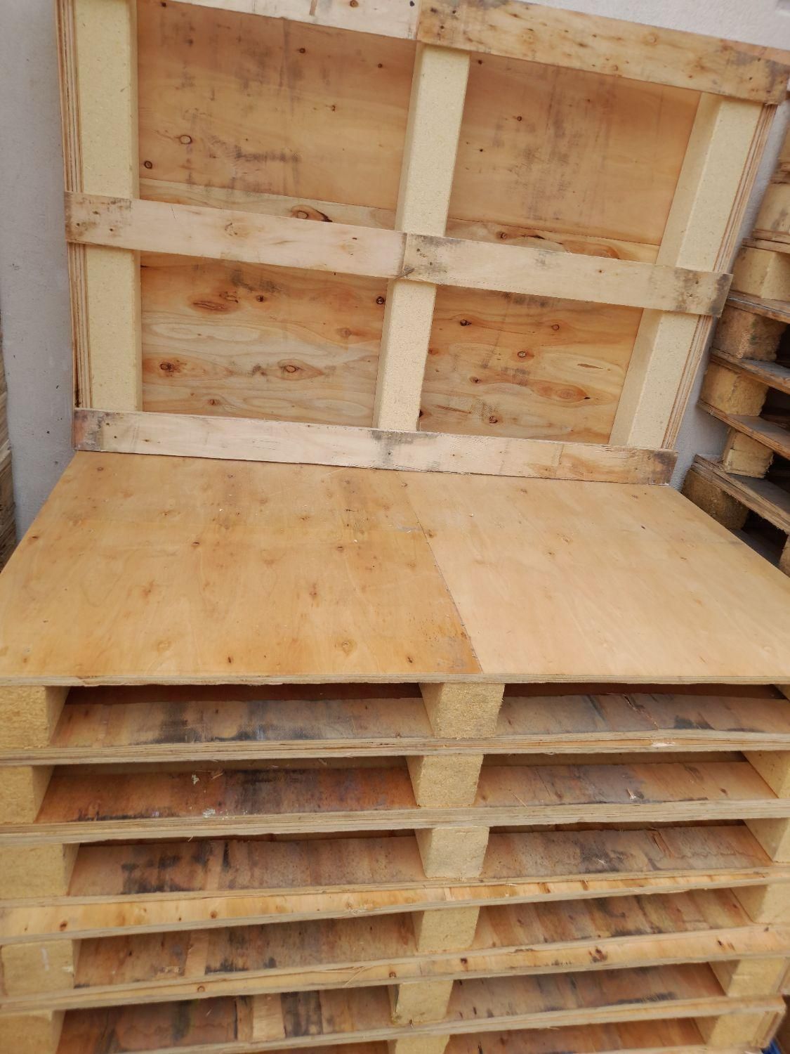 پالت چوبی وارداتی و تخته هفت لایی|مصالح و تجهیزات ساختمان|رشت, فلسطین|دیوار