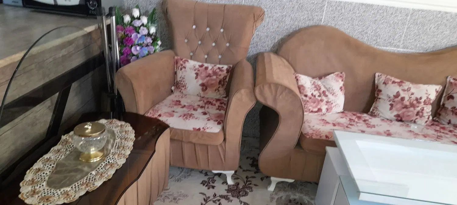مبل عالی  وتمیز|مبلمان خانگی و میز عسلی|اصفهان, جلوان|دیوار