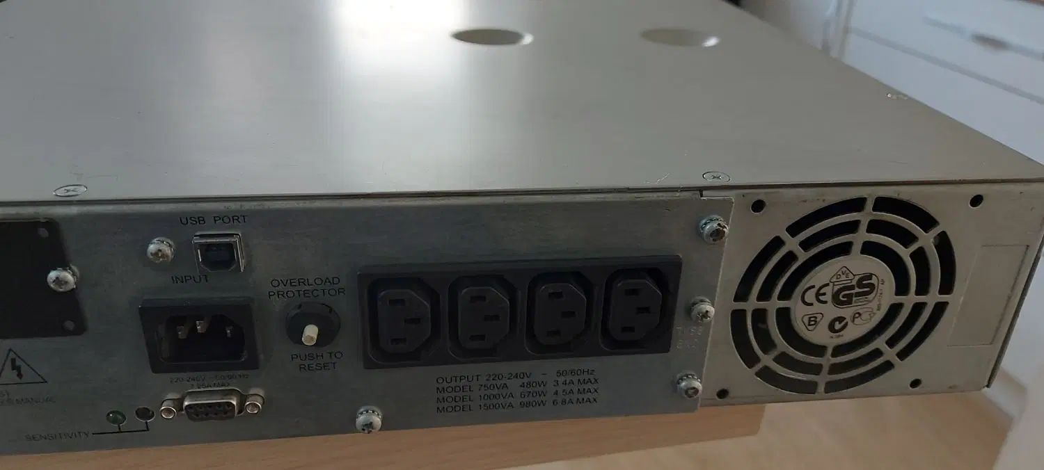 یو پی اس مارک APC توان 1KVA|قطعات و لوازم جانبی رایانه|تهران, سردارجنگل|دیوار