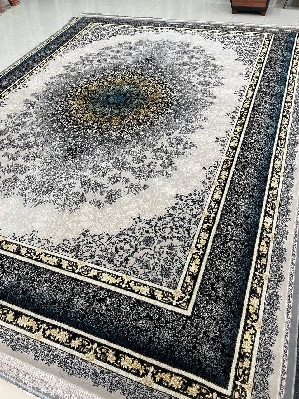 فرش ۱۲متری ۷۰۰شانه تراکم ۲۲۵۰.  فقط  ۵۲۰۰ ت|فرش|کرمان, |دیوار