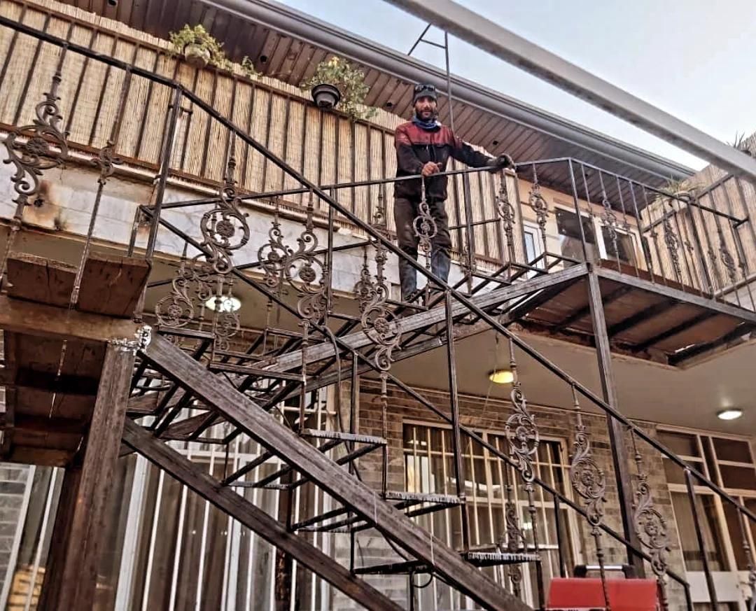 جوشکاراسکلت شیروانی شاسی کشی راویز.اسانسور نرده|خدمات پیشه و مهارت|کرج, گلشهر|دیوار