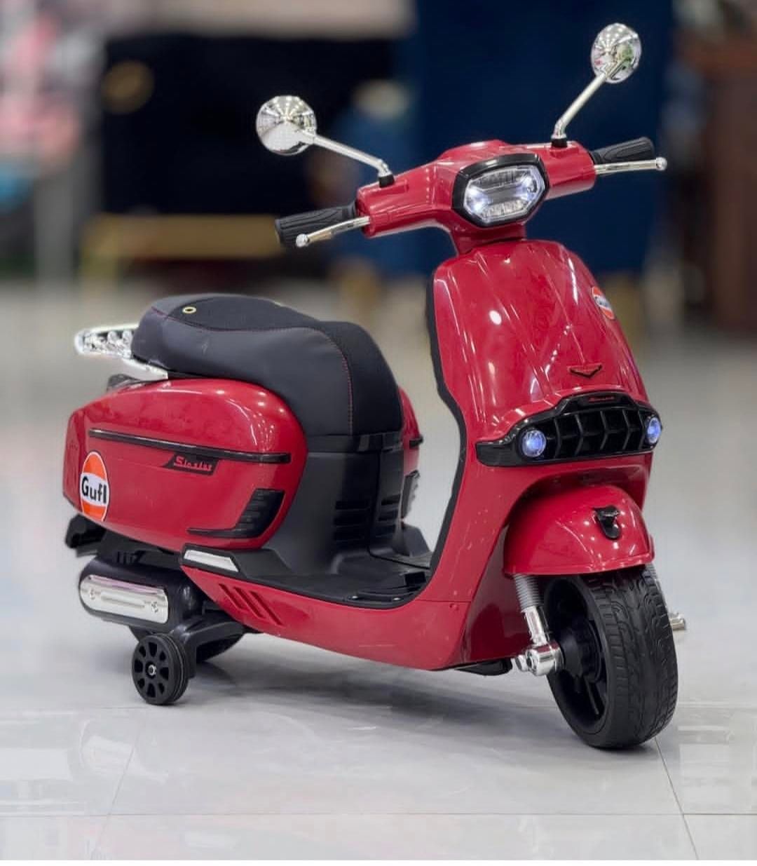 موتور شارژی وسپا ایتالیایی|اسباب‌بازی بچه|قم, کیوانفر|دیوار