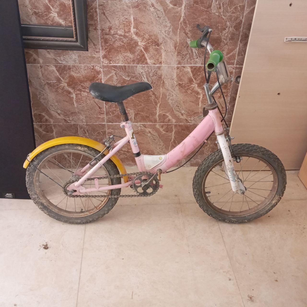 دوچرخه|دوچرخه، اسکیت، اسکوتر|رودهن, |دیوار