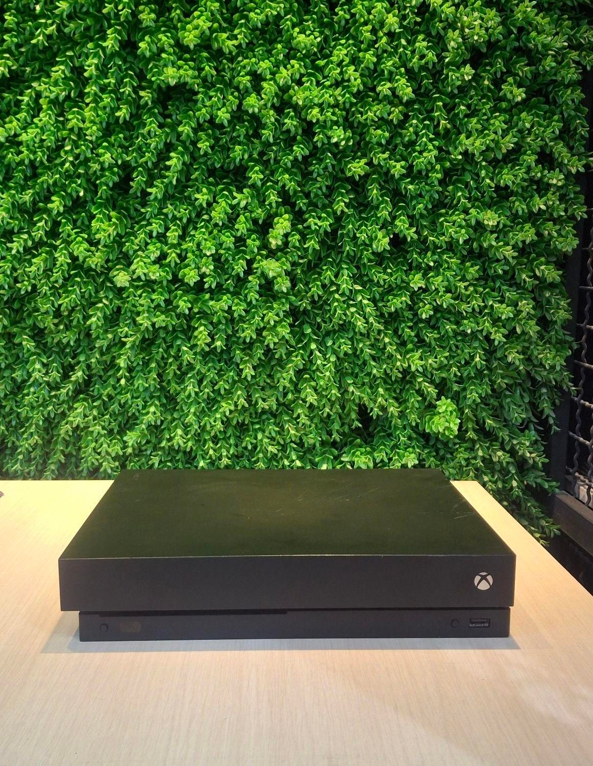 xbox one x 1 tr|کنسول، بازی ویدئویی و آنلاین|اصفهان, سعادت‌آباد|دیوار