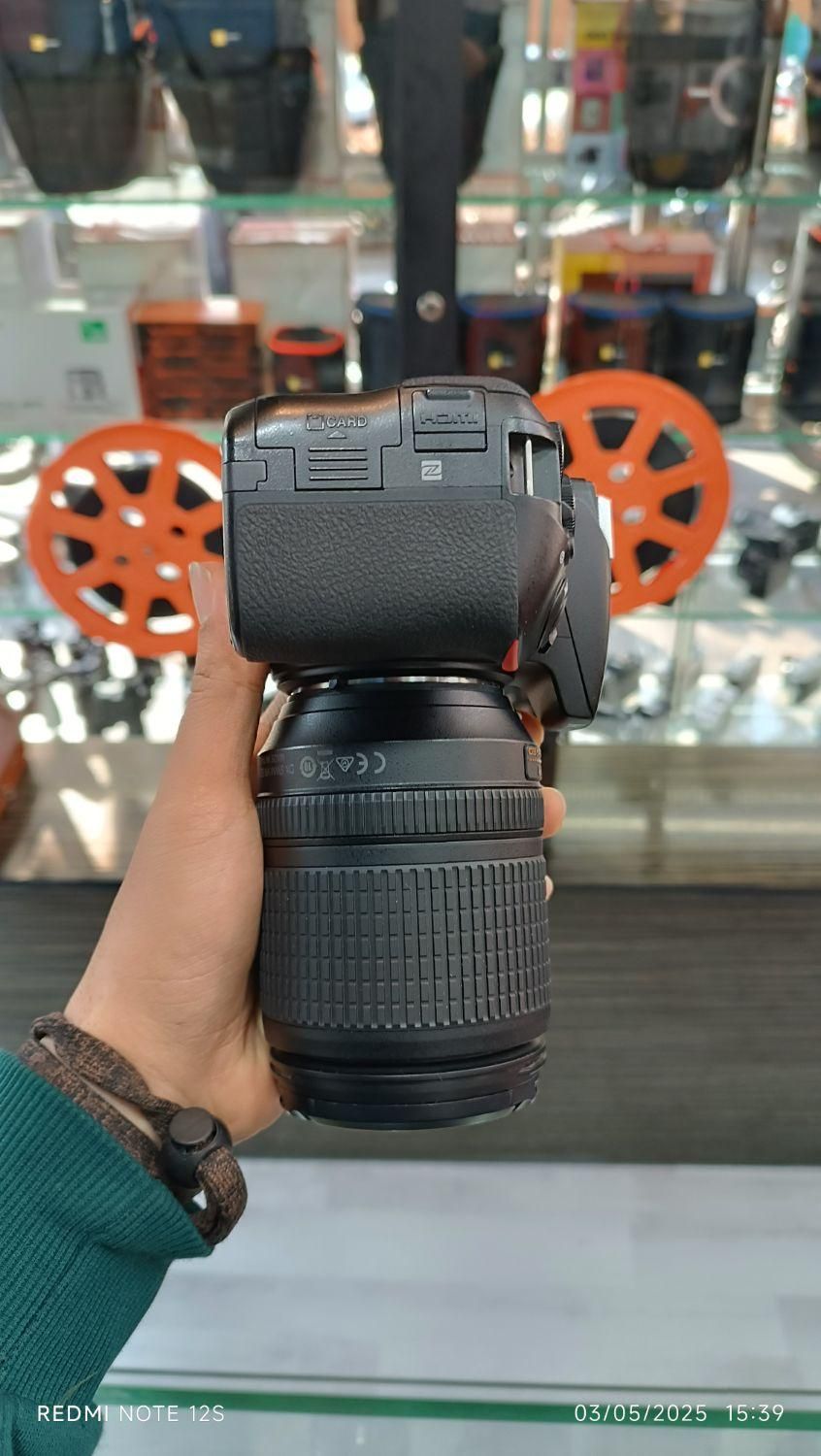 Nikon 5600 lens 18-140|دوربین عکاسی و فیلم‌برداری|تهران, فردوسی|دیوار