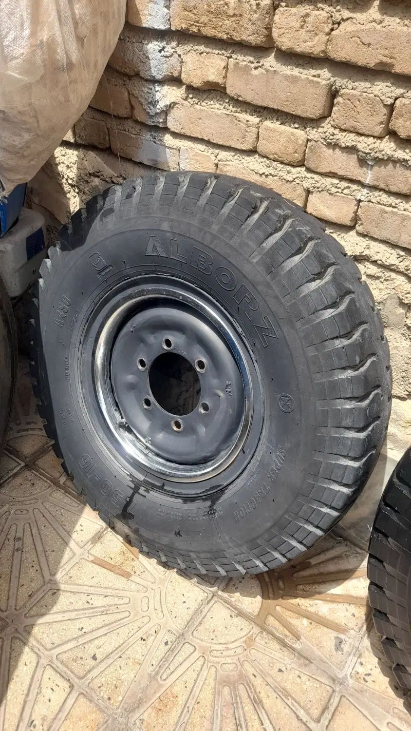 لاستیک نیسان 750/16 تیوبلس گهر و شال و تیوپ البرز|قطعات یدکی و لوازم جانبی|سرپل ذهاب, |دیوار
