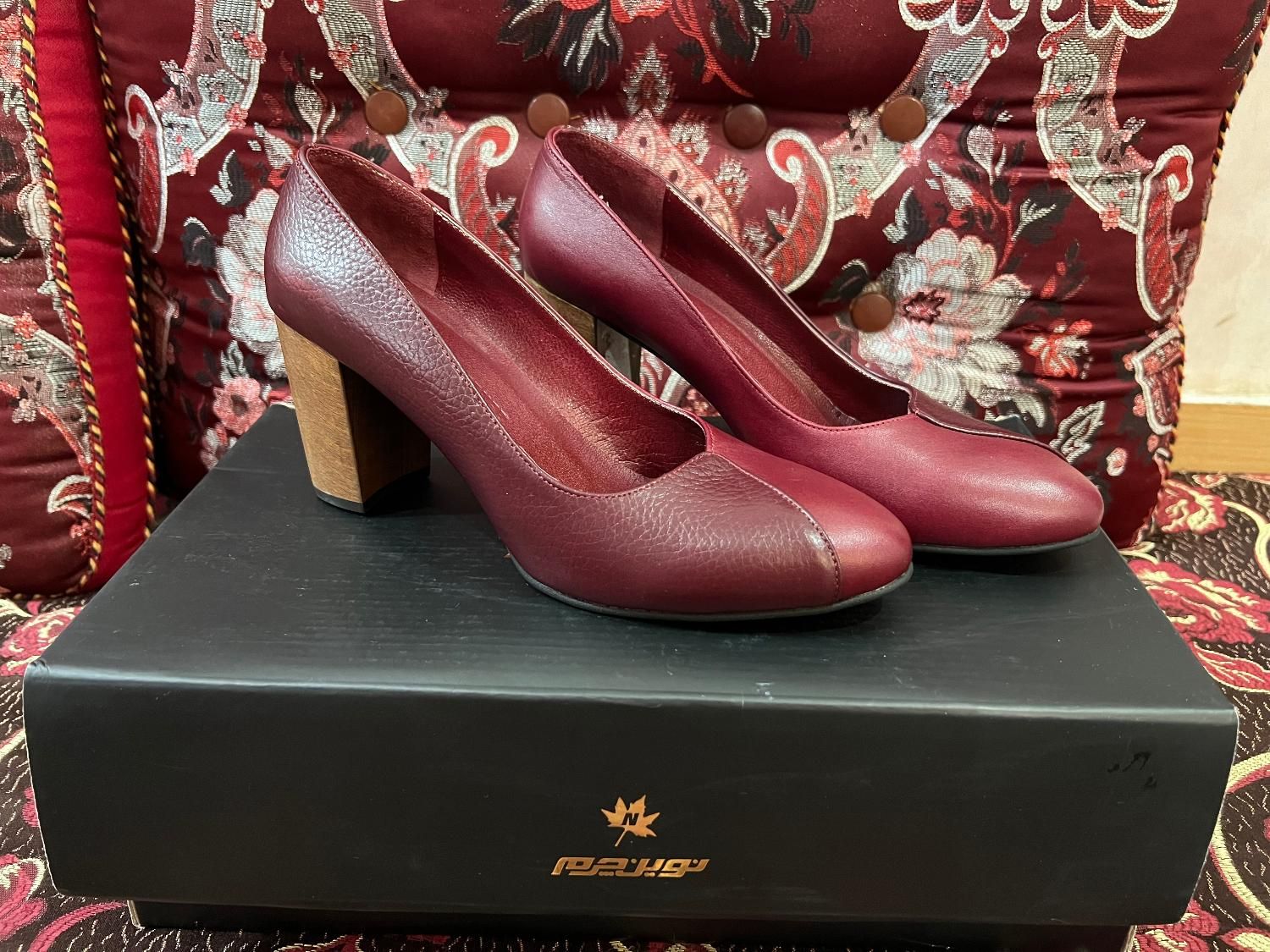 کفش برند نوین چرم رنگ زرشکی سایز۳7|کیف، کفش، کمربند|بندرعباس, |دیوار