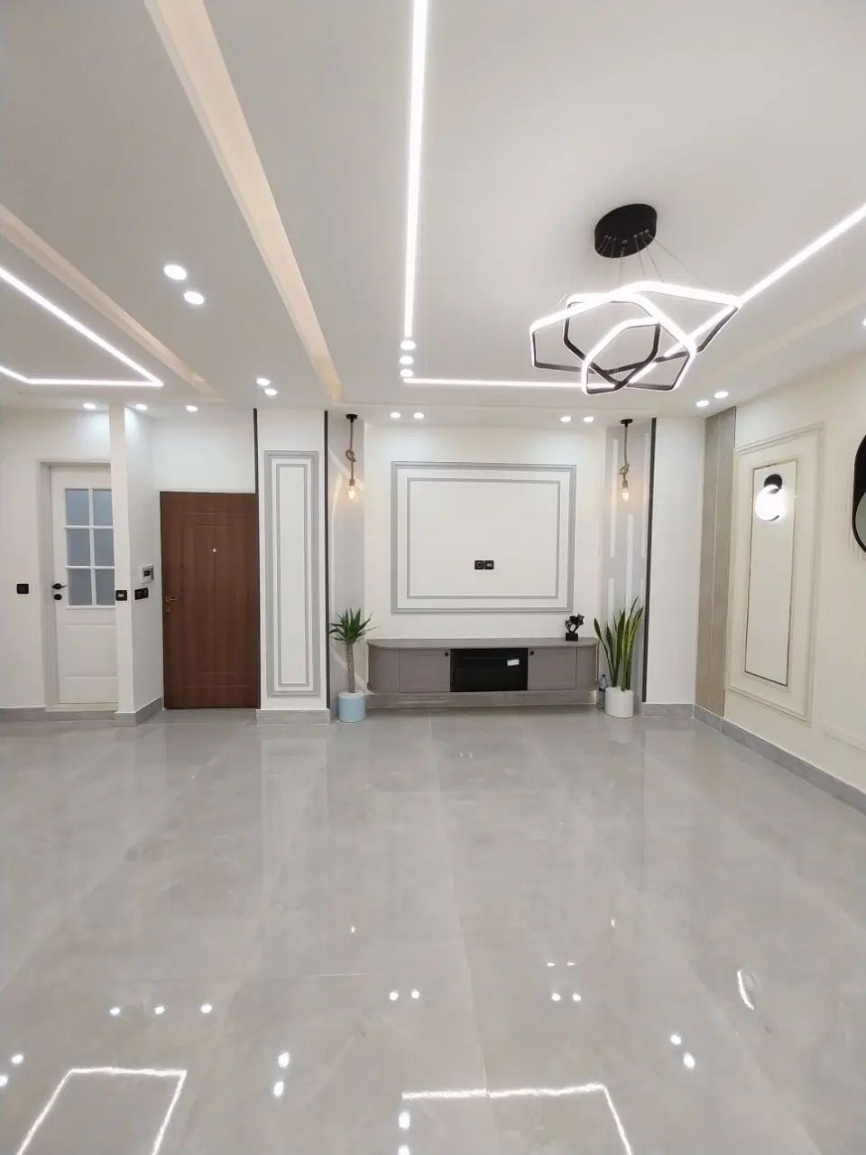 ۵۷متر خوش نقشه/نورگیر/سند تکبرگ/آسانسور.پارکینگ|فروش آپارتمان|کرج, ساسانی (قلمستان)|دیوار