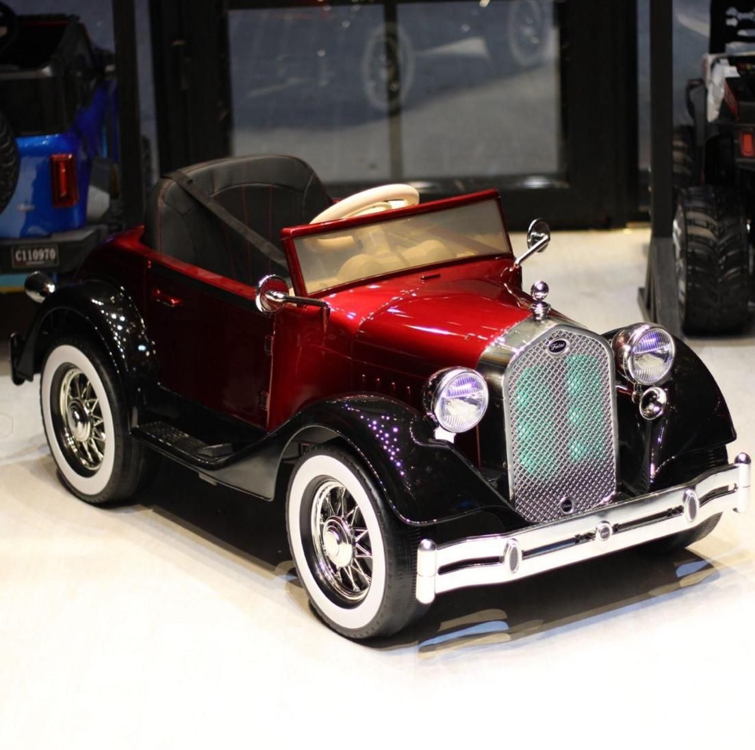 ماشین شارژی کلاسیک لاستیک ژله ای ( موتور شارژی )|اسباببازی بچه|مشهد, آبکوه|دیوار