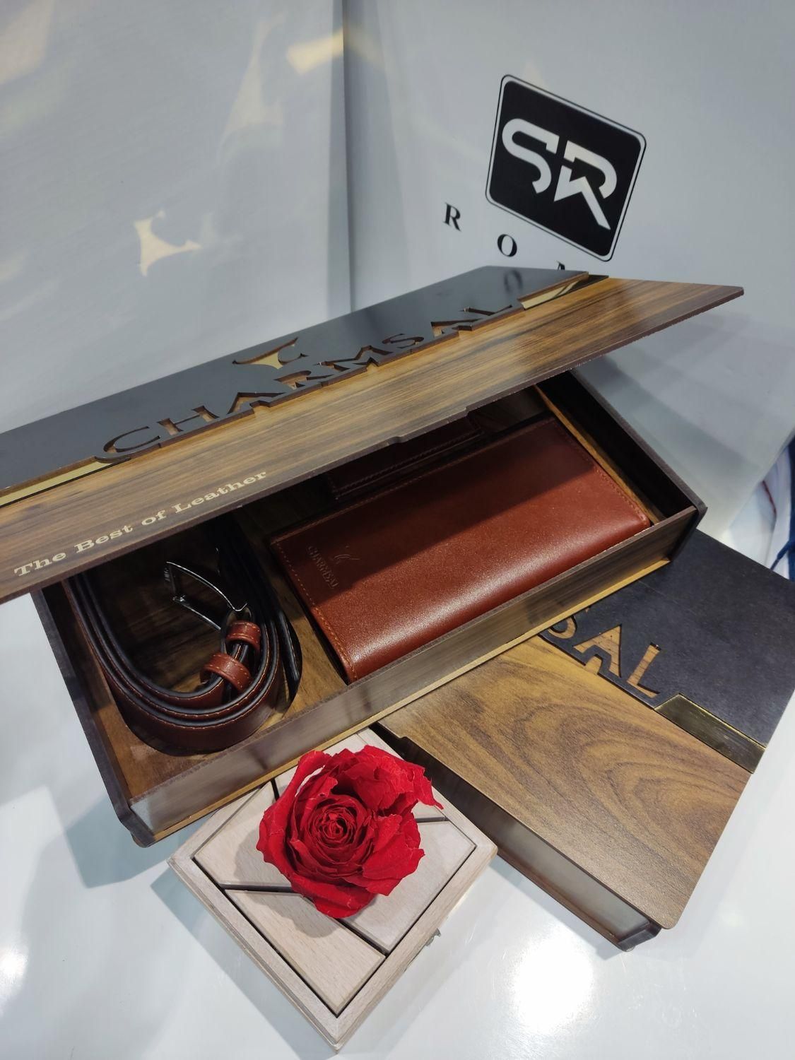 ست تمام چرم زیر قیمت کل بازار ایران اردلان بیرانون|کیف، کفش، کمربند|خرمآباد, |دیوار