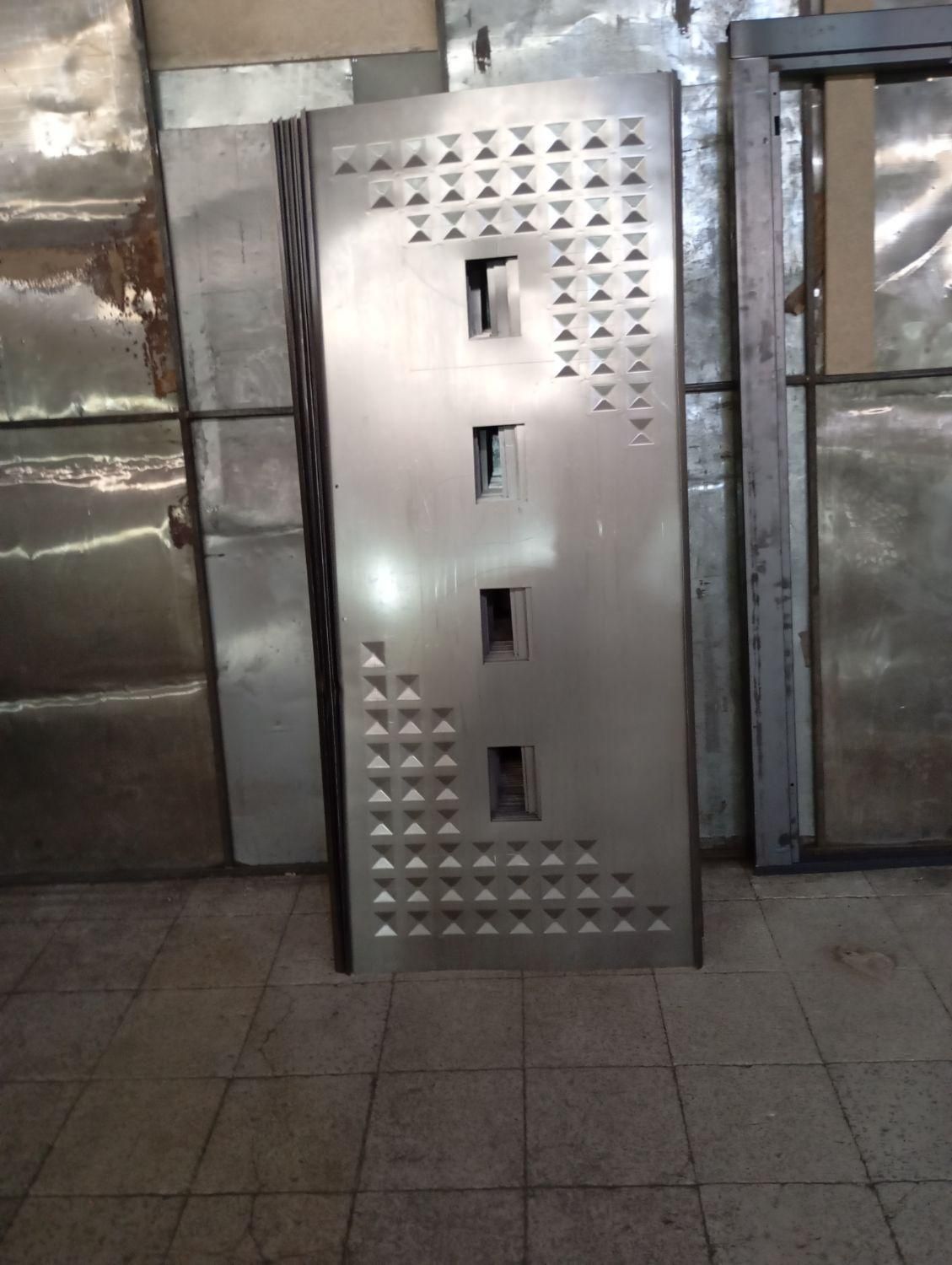 جوشکار co2 و رنگ کار استاتیک|استخدام صنعتی، فنی، مهندسی|پردیس, شهرک صنعتی خرمدشت فاز ۷|دیوار