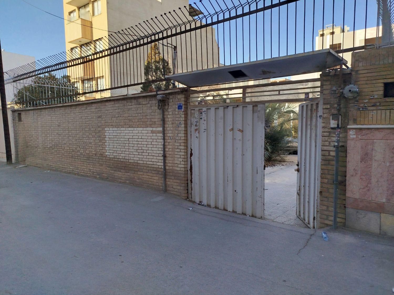 فروش زمین ۳۳۹ متری در تیران|فروش زمین و ملک کلنگی|اصفهان, تیران|دیوار