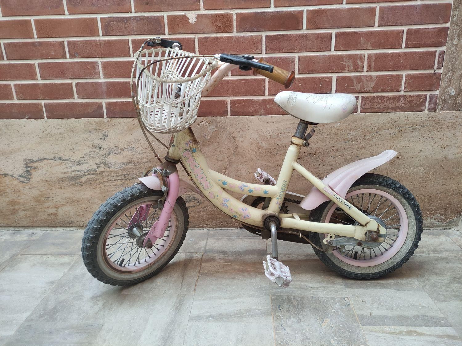 دوچرخه کوچک|دوچرخه، اسکیت، اسکوتر|کاشان, باغ ماجد|دیوار