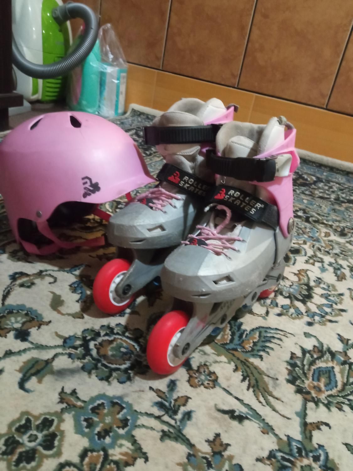 اسکیت دخترانه درحد نو|دوچرخه، اسکیت، اسکوتر|گنبد کاووس, |دیوار