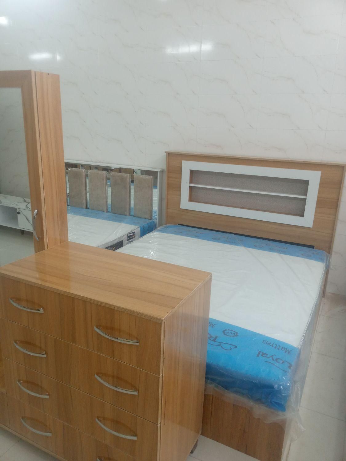 تخت خواب دو نفره از ۴۸۰۰|تخت و سرویس خواب|نیشابور, گنبد سبز|دیوار