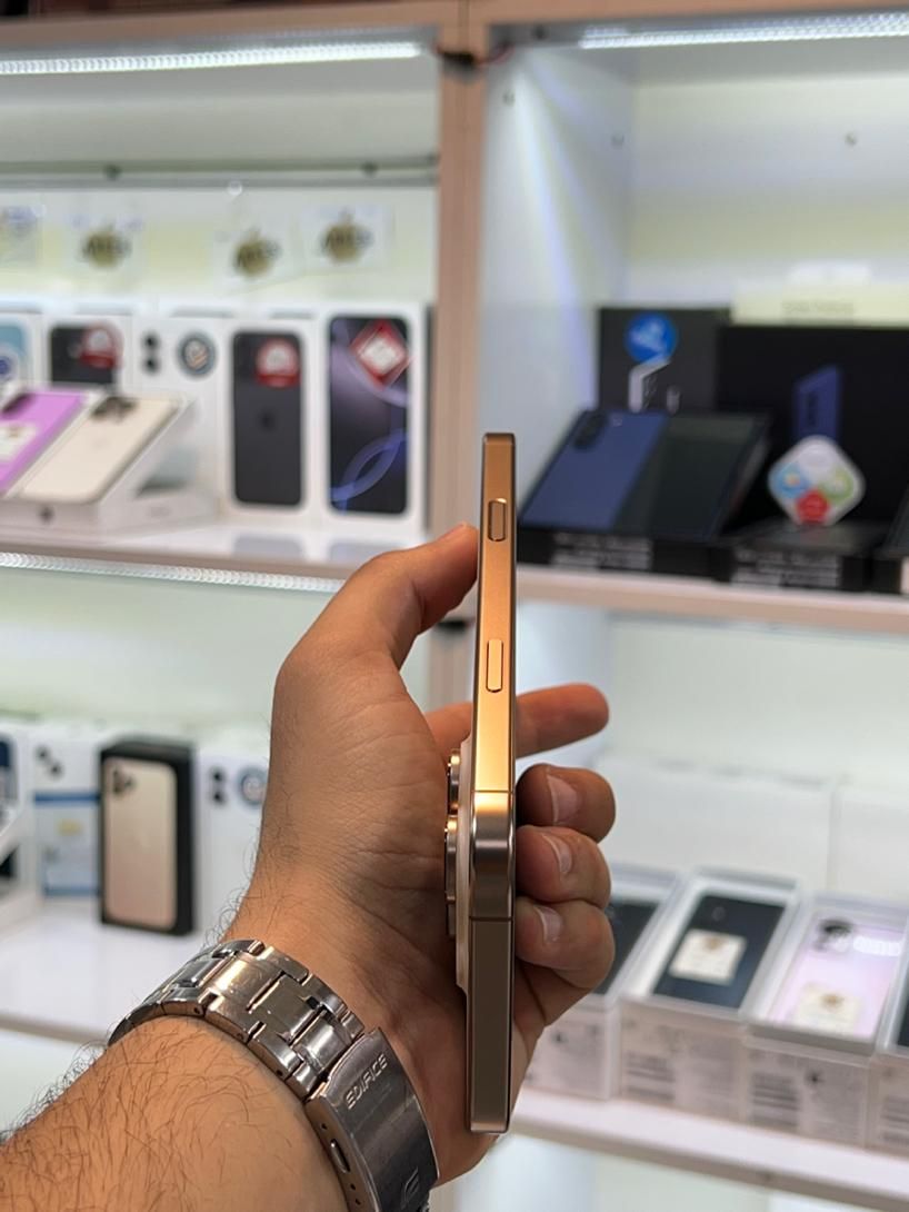 IPhone 16 pro max 256 ZAA باتری ۱۰۰ قیمت مناسب|موبایل|کرج, کوی امامیه|دیوار