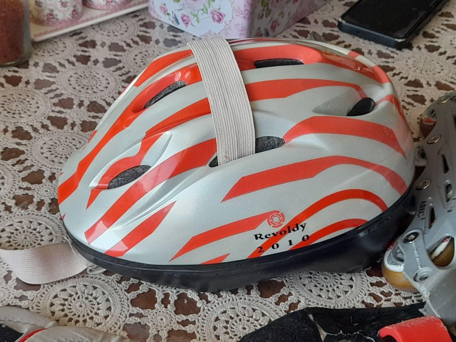 کفش اسکوتربا تمامی لوازم جانبی. سایز ۲۸ الی ۳۱|دوچرخه، اسکیت، اسکوتر|تبریز, |دیوار