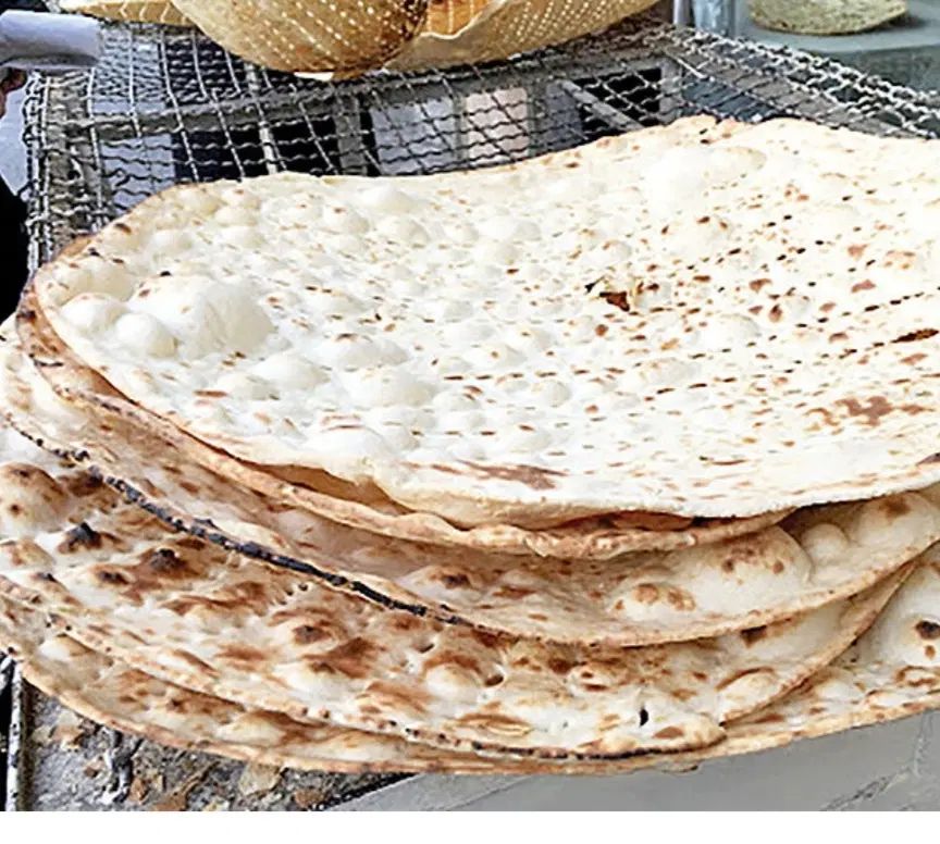 به یک کارگر جهت کار در نانوایی نیازمندیم|استخدام خدمات فروشگاه و رستوران|خمین, |دیوار