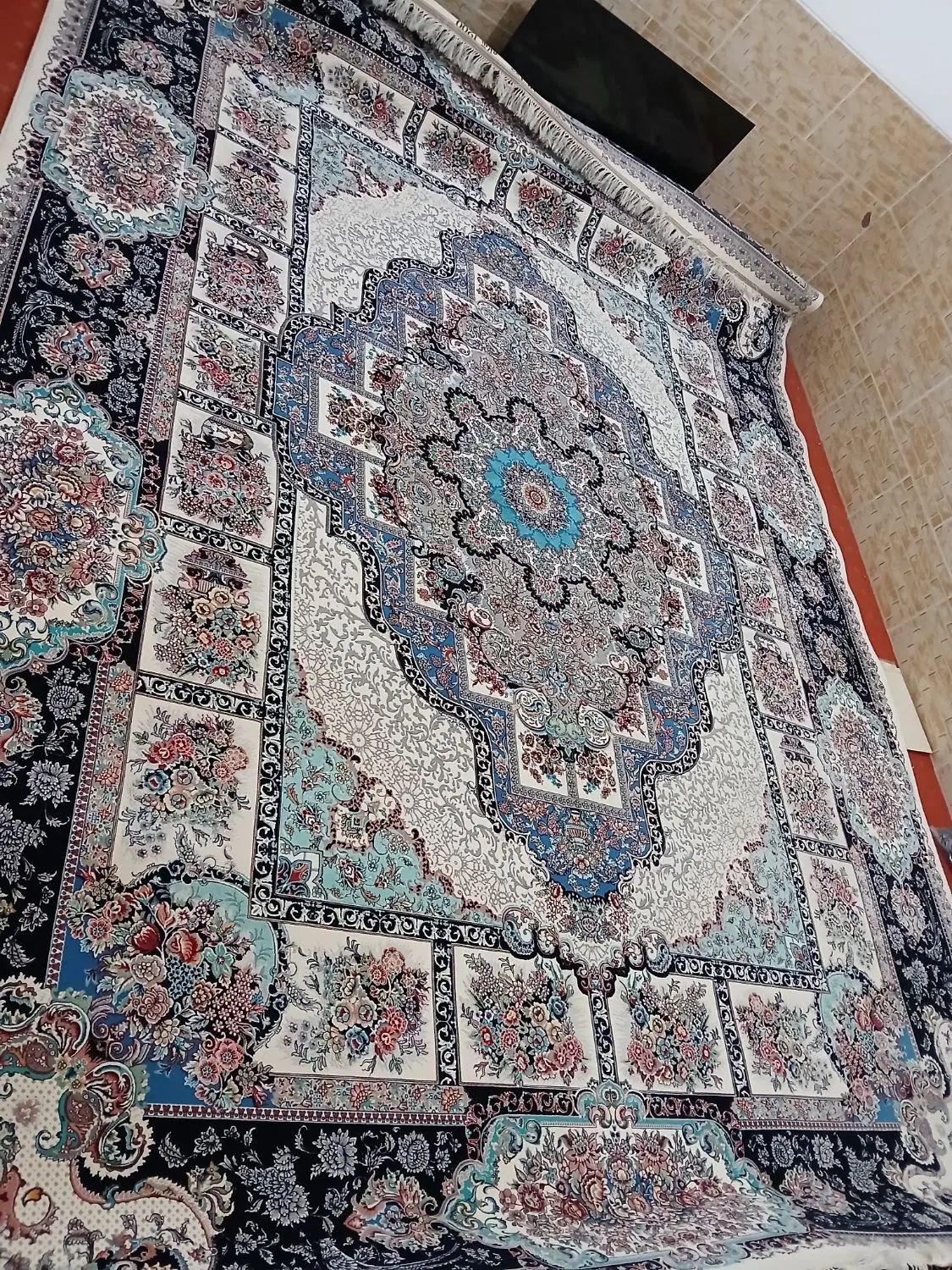 یه جفت فرش ۱۲ متری برجسته ۱۲۰۰ شانه تراکم ۳۶۰۰|فرش|اقلید, |دیوار