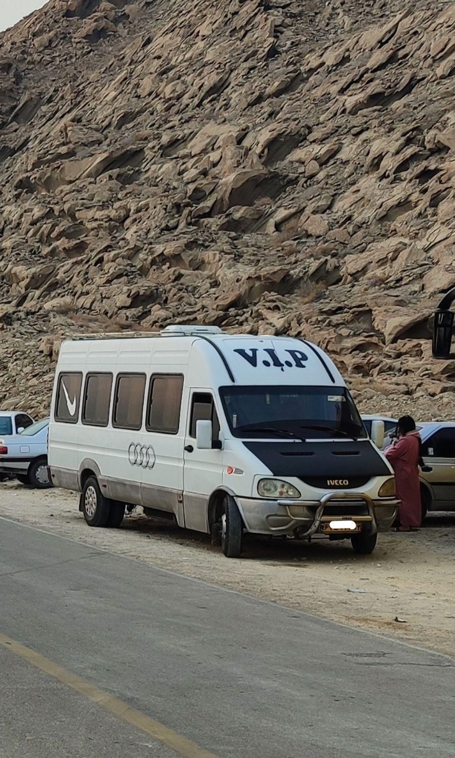 دربستی مینی بوس 19نفره vip|خدمات حمل و نقل|شیراز, شهرک گلستان|دیوار