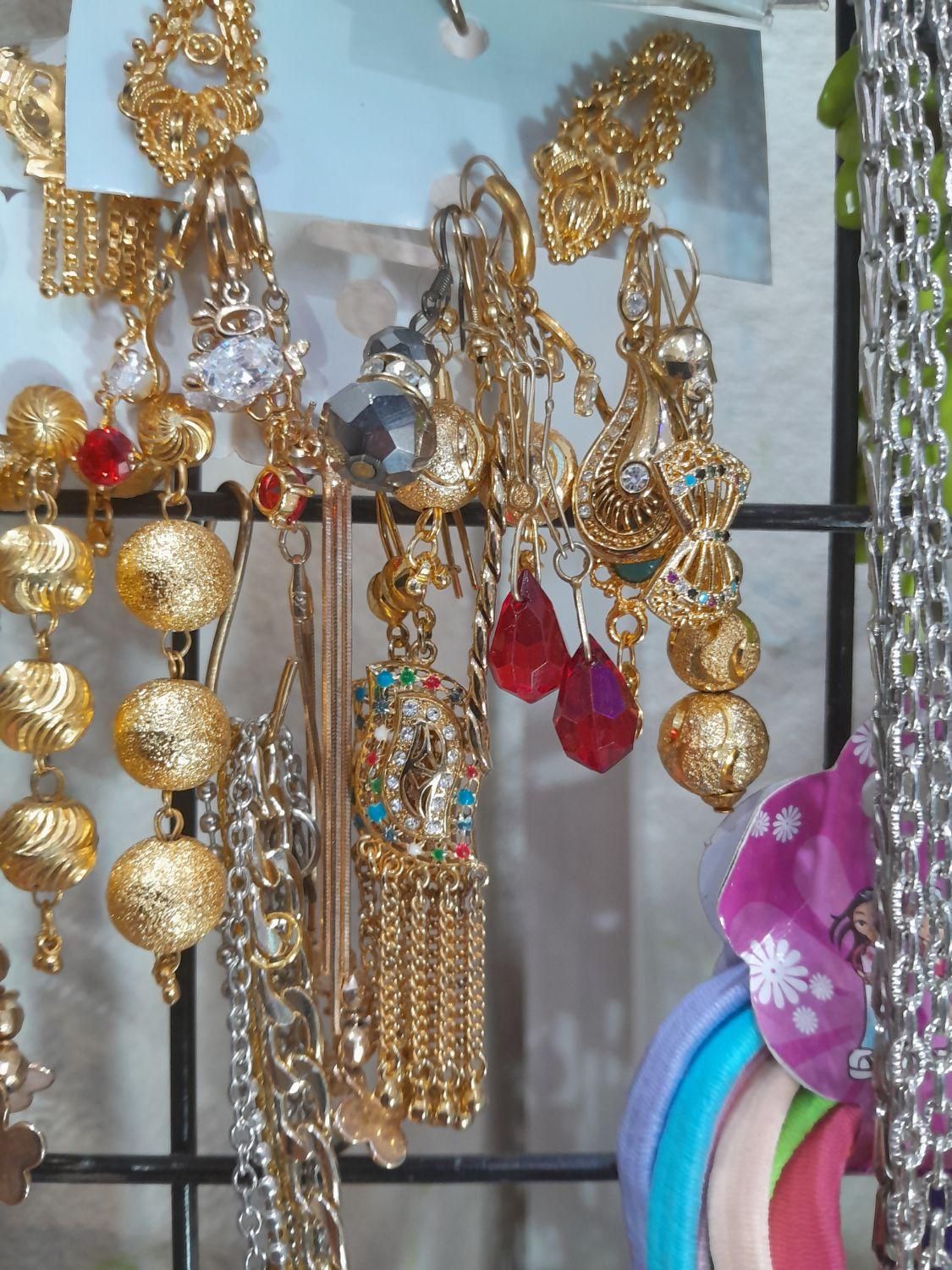 انواع گوشواره دستبند و گردنی در تنوع مختلف|بدلیجات|اردبیل, |دیوار