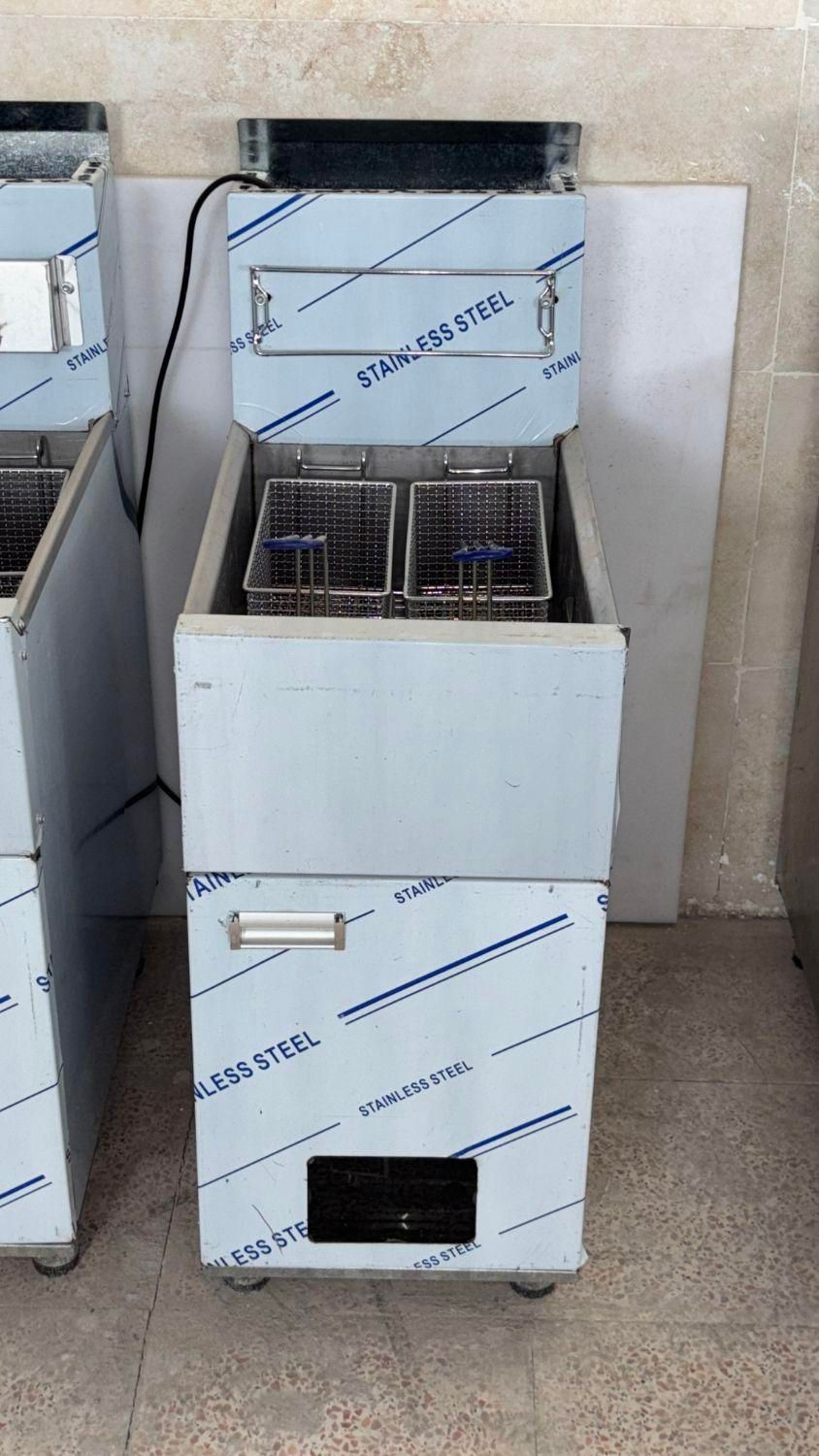 سرخ کن/طرح دین/گازی پایه دار/برقی|اجاق گاز و لوازم برقی پخت‌وپز|رباط‌کریم, الارد|دیوار