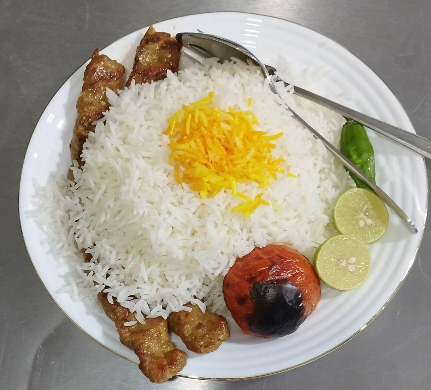 رستوران کباب نارنج ازنا . چلو کباب وجوجه ۱۴۵ هزار|خدمات پذیرایی، مراسم|ازنا, |دیوار