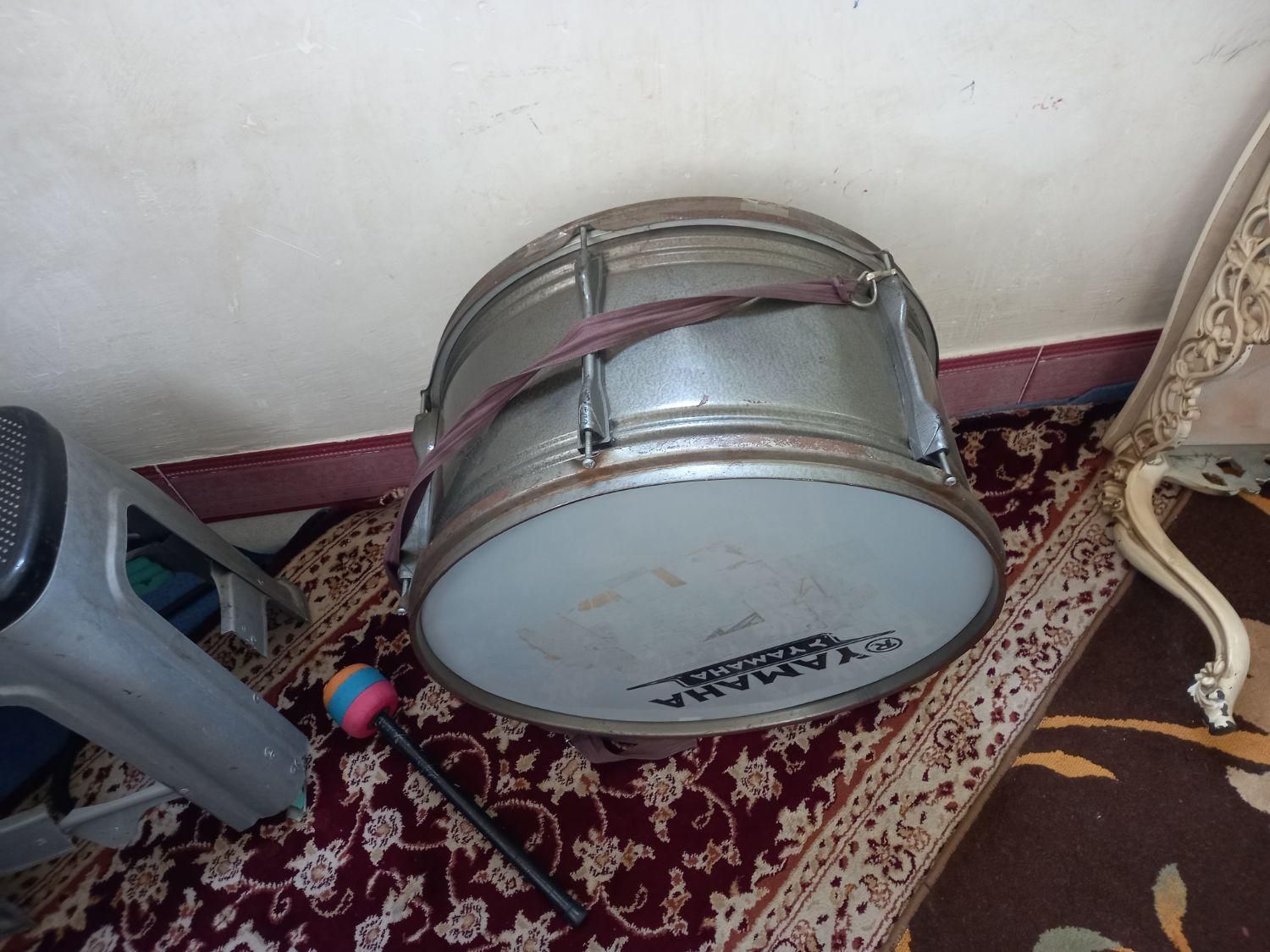 طبل و دسته|درام و پرکاشن|قم, میرزائیه|دیوار