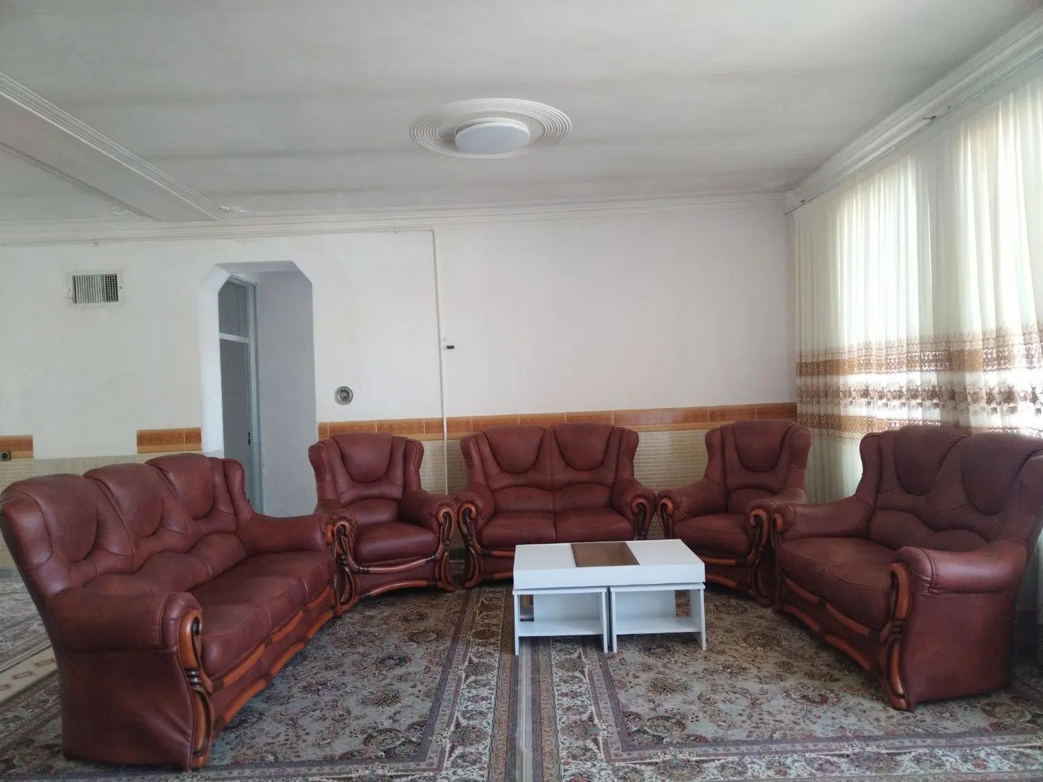 مبل نه نفره در حد نو تخفیف پای معامله ام میدم|مبلمان خانگی و میز عسلی|ایلام, |دیوار