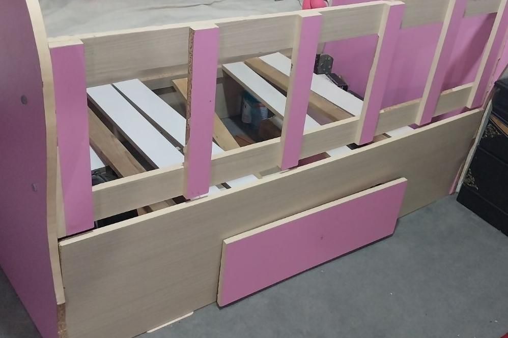 تخت کودک|تخت و صندلی بچه|سنندج, |دیوار