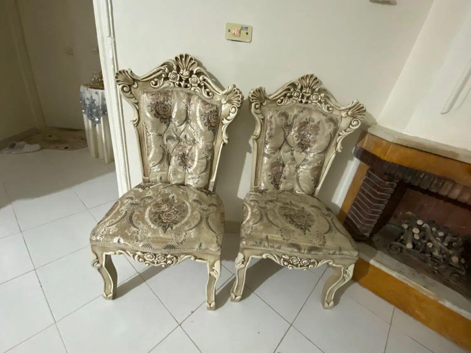 مبل سلطنتی چوب گردو|مبلمان خانگی و میز عسلی|کرج, باغستان|دیوار