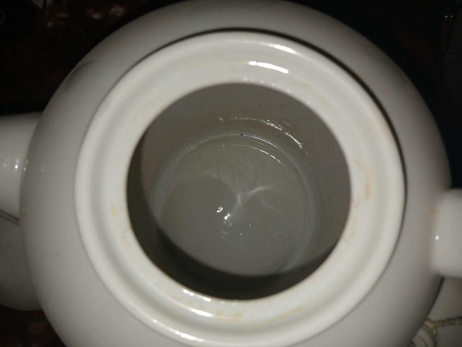 قوری بزرگ گل سرخی قدیمی|قوری، کتری، قهوهساز دستی|یزد, |دیوار