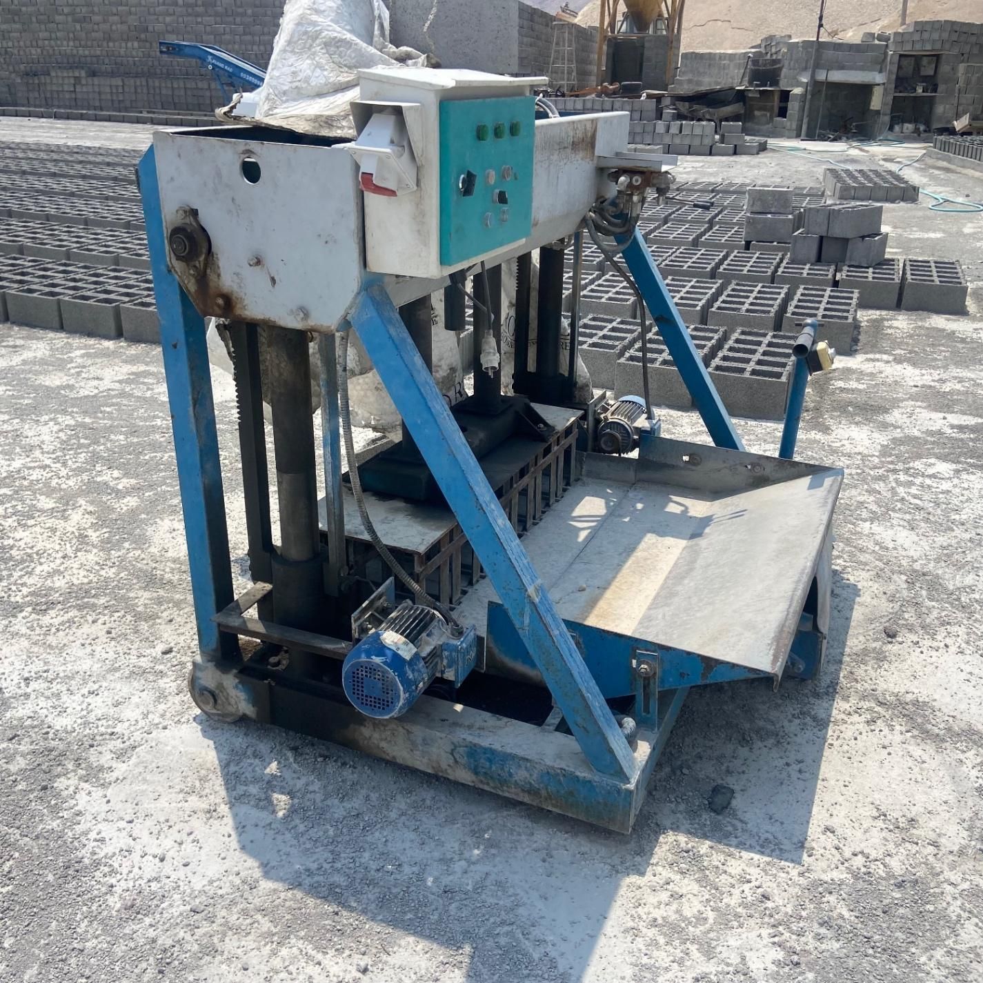 فروش دستگاه بلوک زنی نیمه اوتومات|ماشینآلات صنعتی|لار, |دیوار