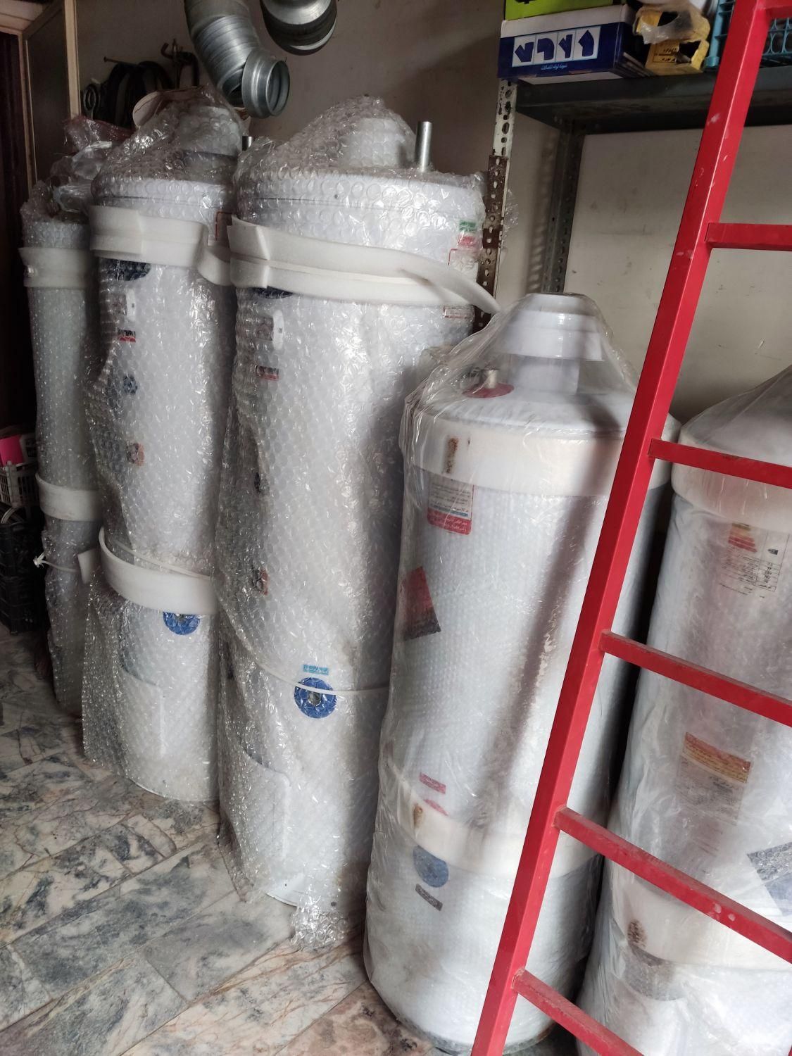 آبگرمکن مخزنی ایستاده (استوانه‌ای)|آبگرمکن، پکیج، شوفاژ|مشهد, شهید مطهری|دیوار