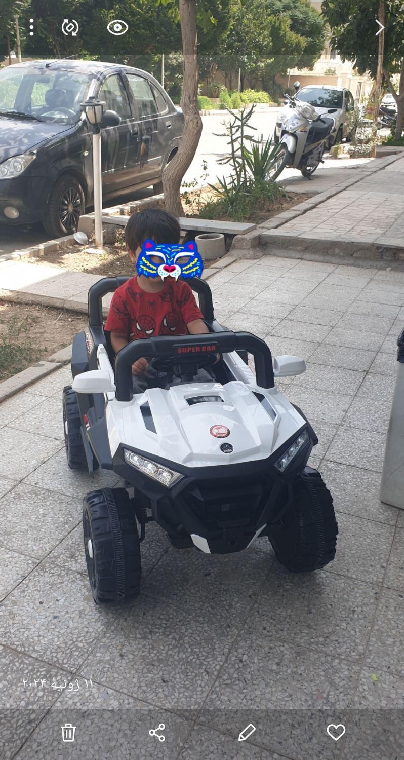 ماشین شارژی|اسباب‌بازی بچه|شاهین‌شهر, خانه کارگر|دیوار