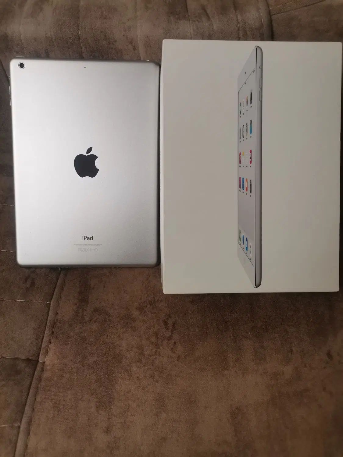 ipad|تبلت|کرج, بنیاد|دیوار