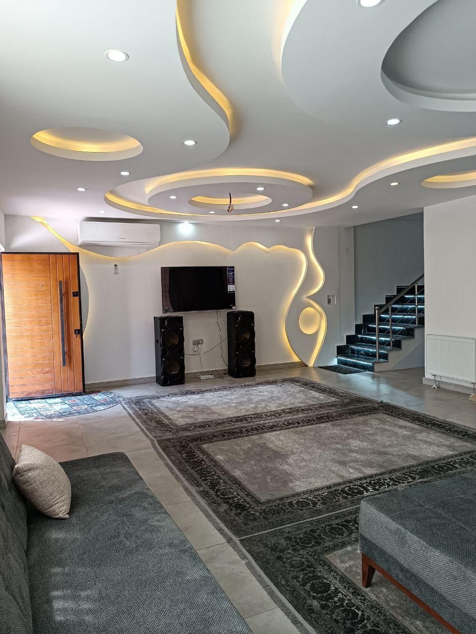 اجاره  ویلای استخردار بردریا حاجی بکنده (دوقلوها)|اجارهٔ کوتاه‌مدت ویلا و باغ|خشکبیجار, |دیوار