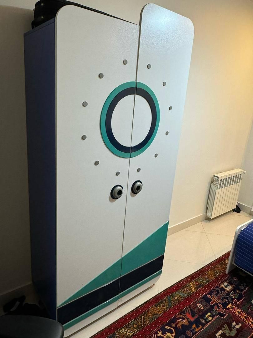 سرویس خواب باتشک طبی و کمدو میز تحریرو کتابخانه|تخت و سرویس خواب|تهران, باغ فیض|دیوار