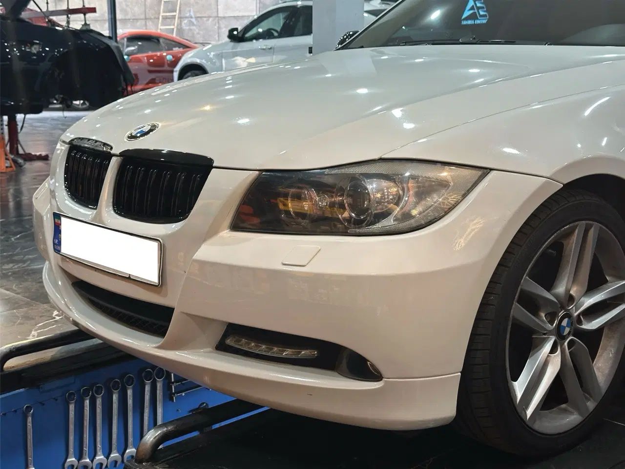 سپر جلوی بی ام و E90|قطعات یدکی و لوازم جانبی|تهران, امیرآباد|دیوار