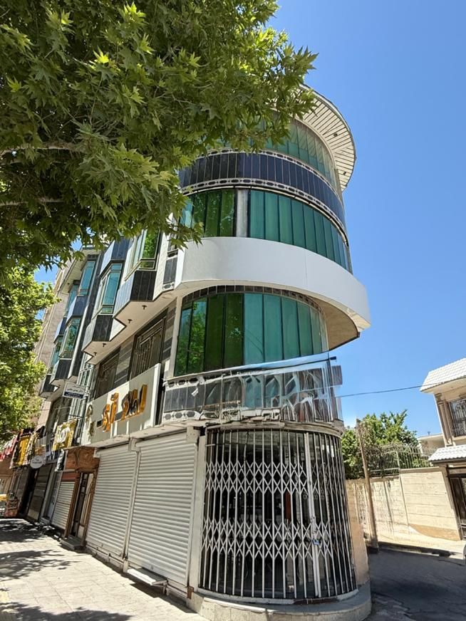 فروش اداری ۵۶ متری بر اصلی تختی|فروش دفتر کار، اتاق اداری، مطب|بروجرد, |دیوار