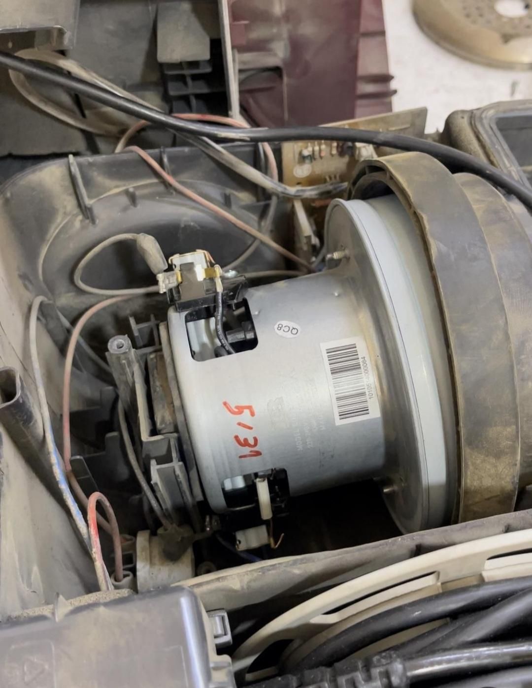 تعمیرات جارو برقی ولوازم برقی وبردالکترونیکی|خدمات پیشه و مهارت|کرمانشاه, |دیوار