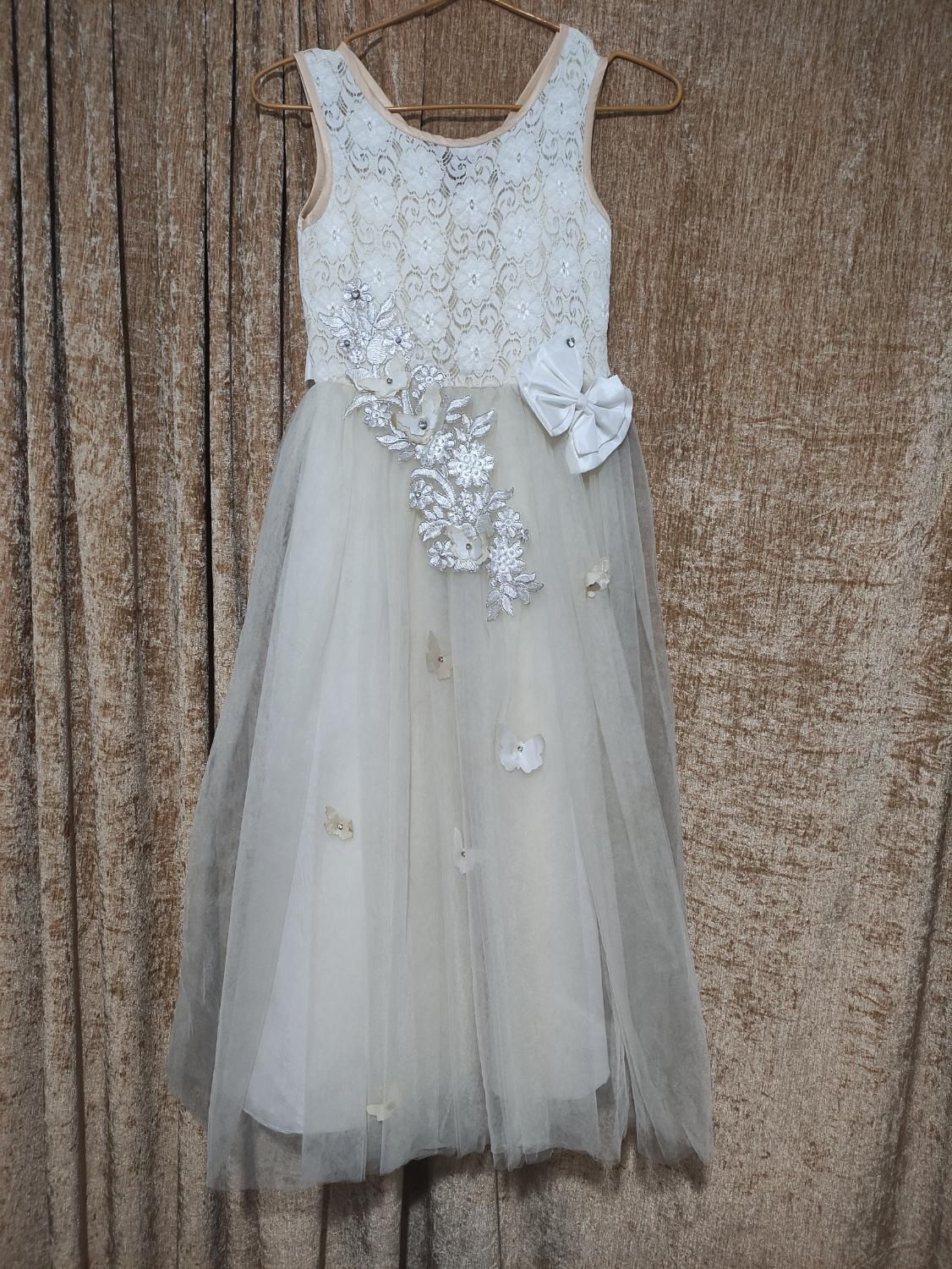 پیراهن دخترانه|کفش و لباس بچه|رشت, منظریه|دیوار