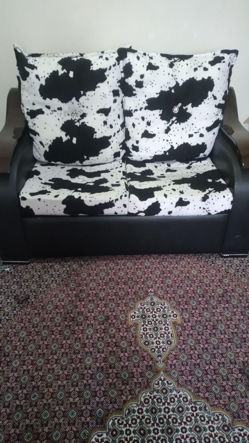 مبل پلنگی همراه میز عسلی|مبلمان خانگی و میز عسلی|قروه, |دیوار