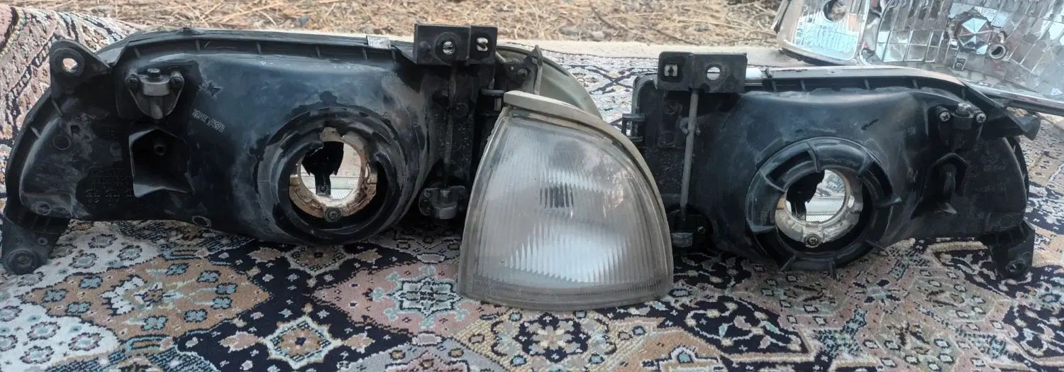 یک جفت چراغ جلو پراید. یک مدل بالا نیاز به طلق|قطعات یدکی و لوازم جانبی|رودهن, |دیوار
